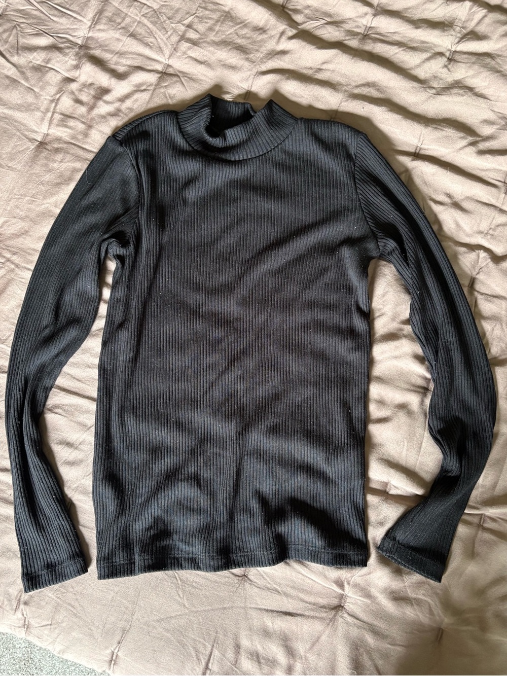 Uniqlo Black Ribbed Mockneck Sweater